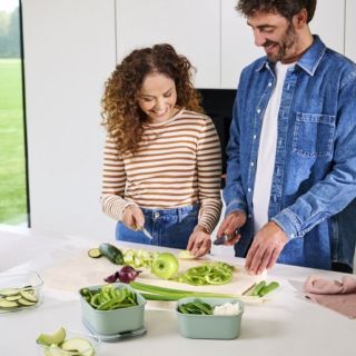 Klikněte, utěsněte a uložte 😉. Skvělé úložné boxy 'Easy Clip' od Mepal s průhledným víkem zajistí, že budete mít všechny...